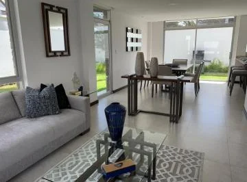 Exclusiva Casa de Venta en Tumbaco - Entrega Inmediata - Ubicación Inmejorable — imagen 2