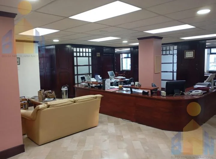 Oficina de Venta 220 Mt Av Colón 6 Oficinas Independientes Ideal Médicos, Coworking, Buffet Abogados — imagen 1