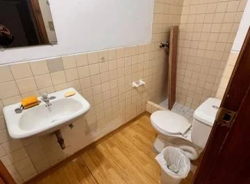 Venta Oficinas o Local Comercial Funcional Para Negocio Sc Quito Tenis Bajo — imagen 3