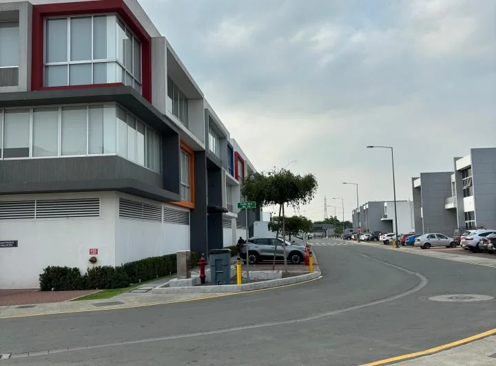 Oficina en Venta en Almax II 50 m², Guayas — imagen 1