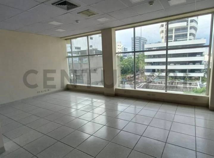 Venta de Oficina Sector Kennedy Norte Sobre Av Miguel H Alcivar, Guayas — imagen 1