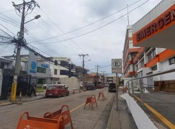 Venta de Oficina en Planta Baja con Parqueo Techado en Kennedy. J. m, Guayas — imagen 4