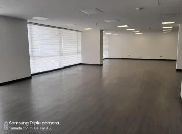 400 m Republica Salvador Oficina de Lujo Vendo — imagen 3