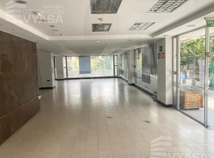 Veintimilla, Local Comercial en Venta de 460 m² — imagen 1