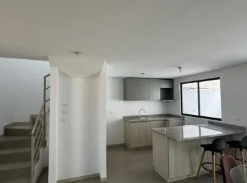 Venta Oportunidad Casa de 3 Dorm. a Estrenar Mitad del Mundo - Quito — imagen 3