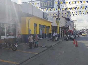 Plaza Comercial de Venta en Calceta, Manabí — imagen 2