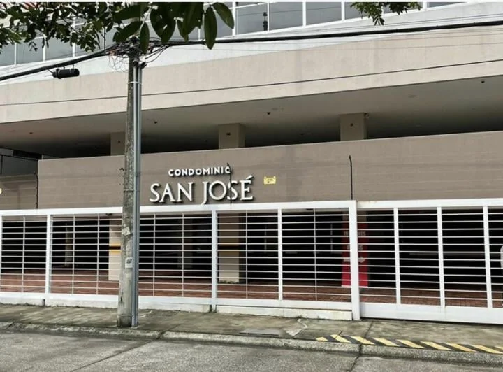 Oficina en Venta, Condominio San José, Kennedy. Guayas — imagen 1