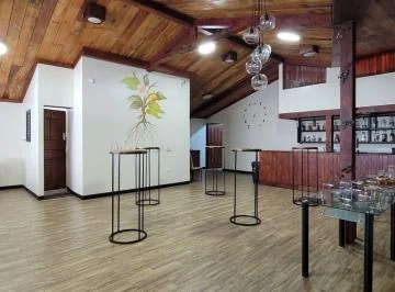 Casa Comercial, Sector Jipijapa. Provincia de Pichincha — imagen 2