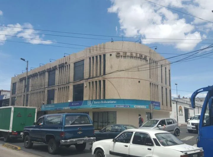 Venta Propiedad Sur de Quito Muy Comercial, Frente Av Mariscal Sucre y Caranqui — imagen 1