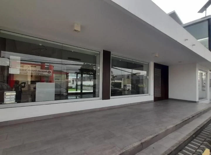 Venta Urdesa Central de Propiedad Comercial en Circunvalacion Sur, Guayas — imagen 1