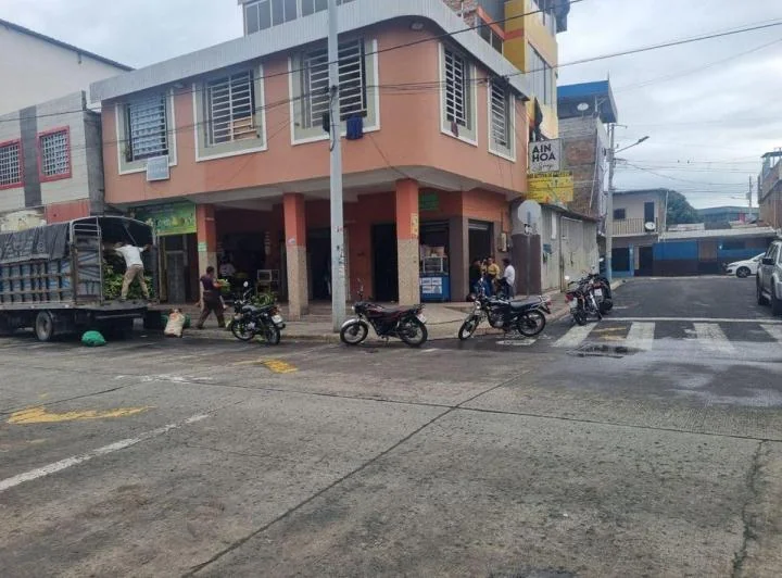 Casa Comercial de Venta en Portoviejo Mercado 1, Manabí — imagen 1