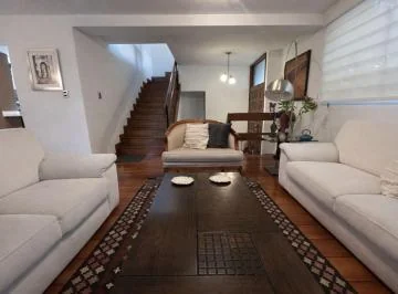 Vendo Casa Remodelada Esquinera en Bellavista — imagen 3