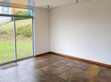 Casa Esquinera de Venta en Nayón: Seguridad, Luz Natural y Tranquilidad Familiar — imagen 5