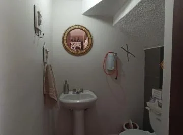 Casa - La Kennedy — imagen 4