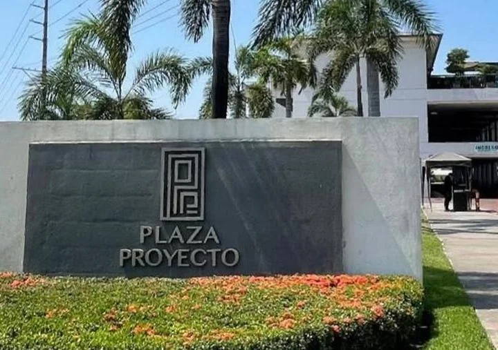 Oficina 137.02 m en Venta o Alquiler Edifico Plaza Proyecto, Guayas — imagen 1