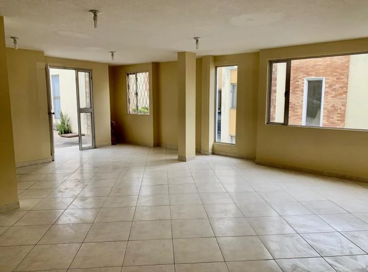 Vendo Local Comercial 60 m² Seguro, Sector Av Occidental — imagen 1