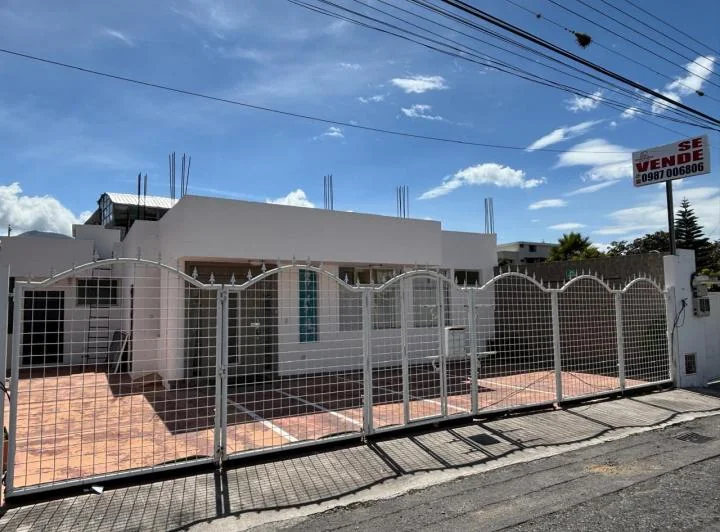 Vendo Local $134.900 en San Antonio de Pichincha Mitad del Mundo — imagen 1