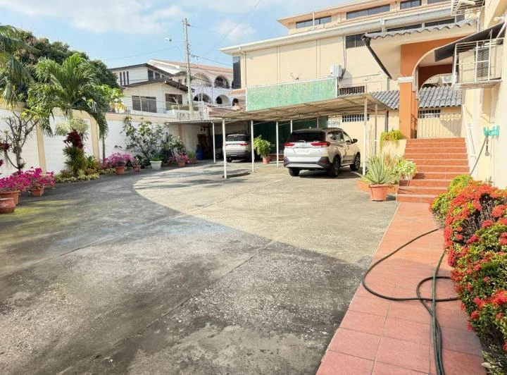 Vendo Casa con Uso de Suelo Comercial Zona Ceibos, Guayas — imagen 1