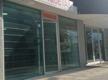 Local Comercial + Parqueadero Privado y Bodega — imagen 2