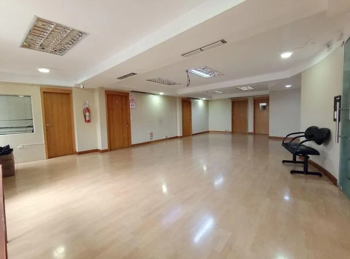 Oficina Comercial de 386 m² en Venta en Centro de Guayaquil, Guayas — imagen 1