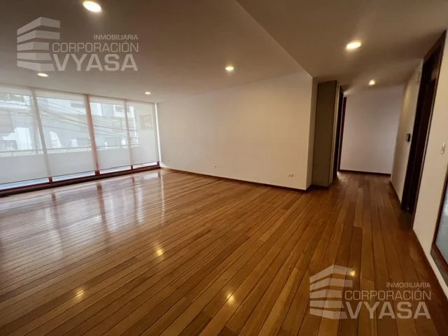 Quito Tenis - Mariano Echeverria, Departamento de Venta 156.41 m² (P2 - 04) — imagen 1