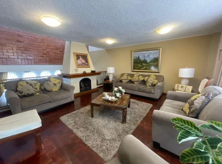 Casa en Venta Quito Tenis - 340 m² — imagen 1