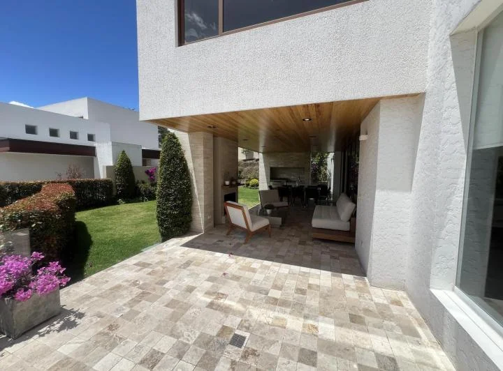 Tumbaco Casa de Venta en Conjunto Privado (Viña Alta) — imagen 1
