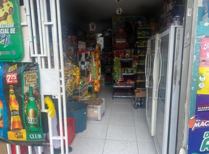 Locales Comerciales en Venta Ciudad Bicentenario U$s 39.000 — imagen 1