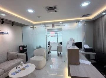 Oficina Comercialen Venta y Alquiler Totalmente Amoblada de 50 m² en Samborondó, Guayas — imagen 3