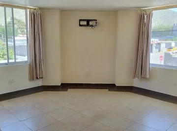 Local Comercial de 380 m² con 3 Habitaciones en Venta en Mitad del Mundo — imagen 3