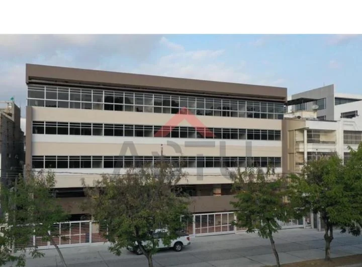Se Vende Oficinas de Estreno en Edificio Inteligente en La Kennedy, Guayas — imagen 1