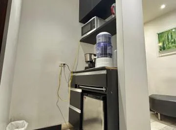 Vendo! Renovada Oficina Edificio Forum — imagen 2