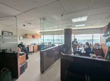Preciosa Oficina Full Amoblada de Venta en Parque Empresarial Colon, Guayas — imagen 4
