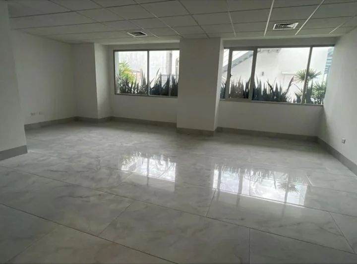 Venta Oficina 53 m² - Edif. Titanium - Av Febres Cordero - Ciudad Millenium, Guayas — imagen 1