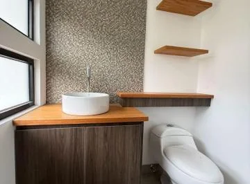 Venta Casa 4 Dorm. Dos Parqueaderos y Terraza Conocoto Valle de Los Chillos — imagen 2