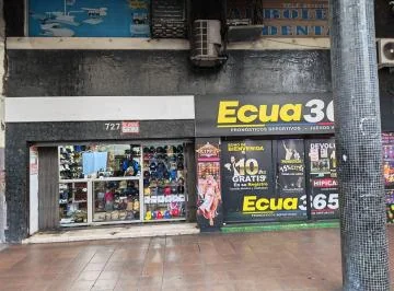 Venta Locales Comerciales. Centro de Guayaquil. Calle Vélez y Lorenzo Garaicoa. Vyj, Guayas — imagen 4
