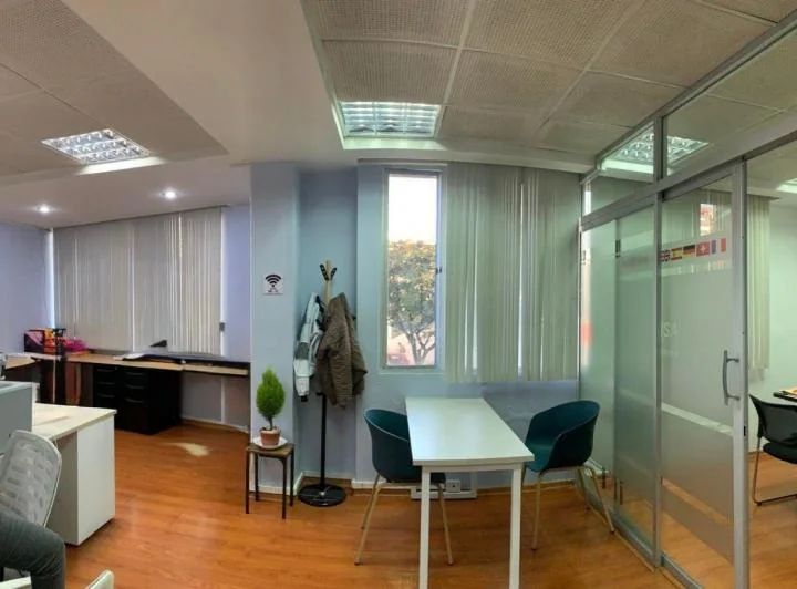 $125.000 Oportunidad Republica del Salvador: 84 m² Oficina — imagen 1