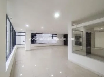 Amplia Oficina en Iñaquito 149 m² | Iluminada, con Parqueaderos y Bodega — imagen 4