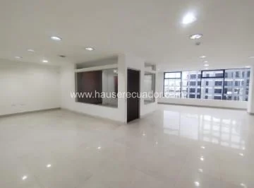 Amplia Oficina en Iñaquito 149 m² | Iluminada, con Parqueaderos y Bodega — imagen 2