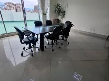 Vendo Oficina - Sector Centro Norte, a Pocos m de La Av Orellana — imagen 2