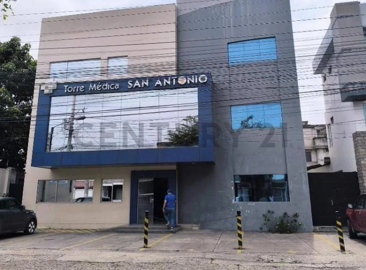 Consultorio Médico en Torre Médica San Antonio - Portoviejo, Manabí — imagen 1