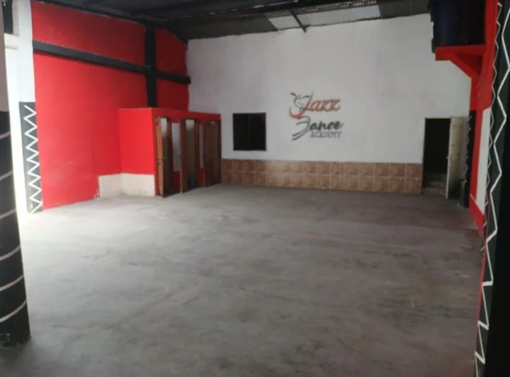Local Comercial en Venta, Colinas del Valle, Durán Aleb, Guayas — imagen 1