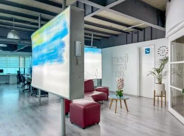 De Oportunidad! Oficina de Venta, Céntrica Sector "Swiss Hotel", con Seguridad, Espacios Grandes. Provincia de Pichincha — imagen 2