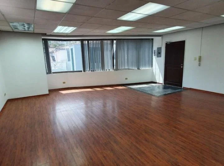 Se Vende o Se Arrienda Oficina Sector Whymper — imagen 1