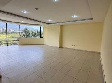 Oficina con Vista en Av Shyris y Rep. del Salvador — imagen 4