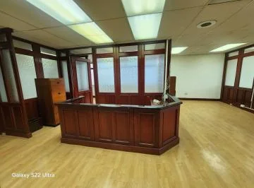 Venta Oficina La Colon Amoblada Elegante 218 m Dos Parqueaderos 2 Ascensores Centro Norte — imagen 3