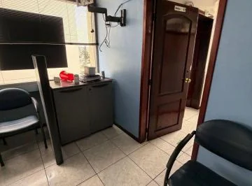 Hermosa Oficina o Consultorio de Venta Sector Cínica Pasteur — imagen 4