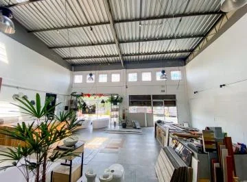 Venta de Local Comercial / Bodega y Oficina / 414 m — imagen 3