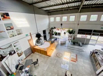 Venta de Local Comercial / Bodega y Oficina / 414 m — imagen 2