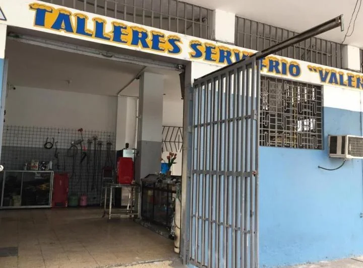 Venta de Local Comercial Esquinero Centro Sur, Guayas — imagen 1